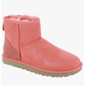 NEW UGG Women's Classic Mini II Starfish Pink. SIZE 9